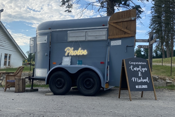 Come with me Into the Photo Booth